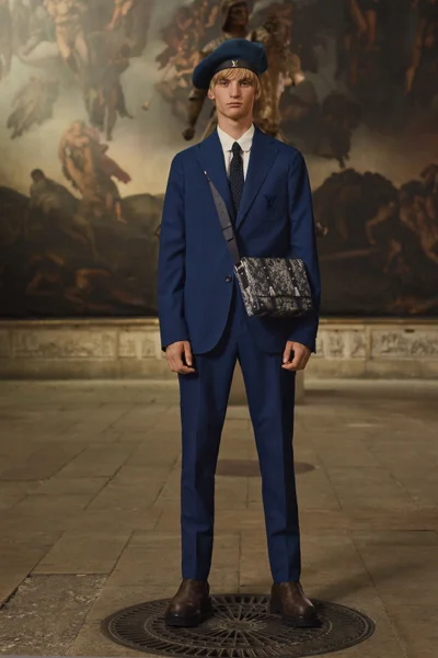 Look 22